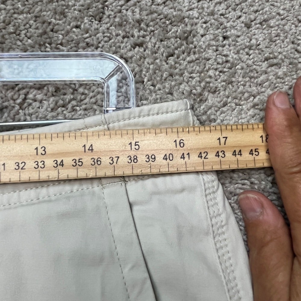 LL Bean Shorts Mens 33 Cream White Classic Fit Flat Front Stretch Waistband NEW - Picture 14 of 16